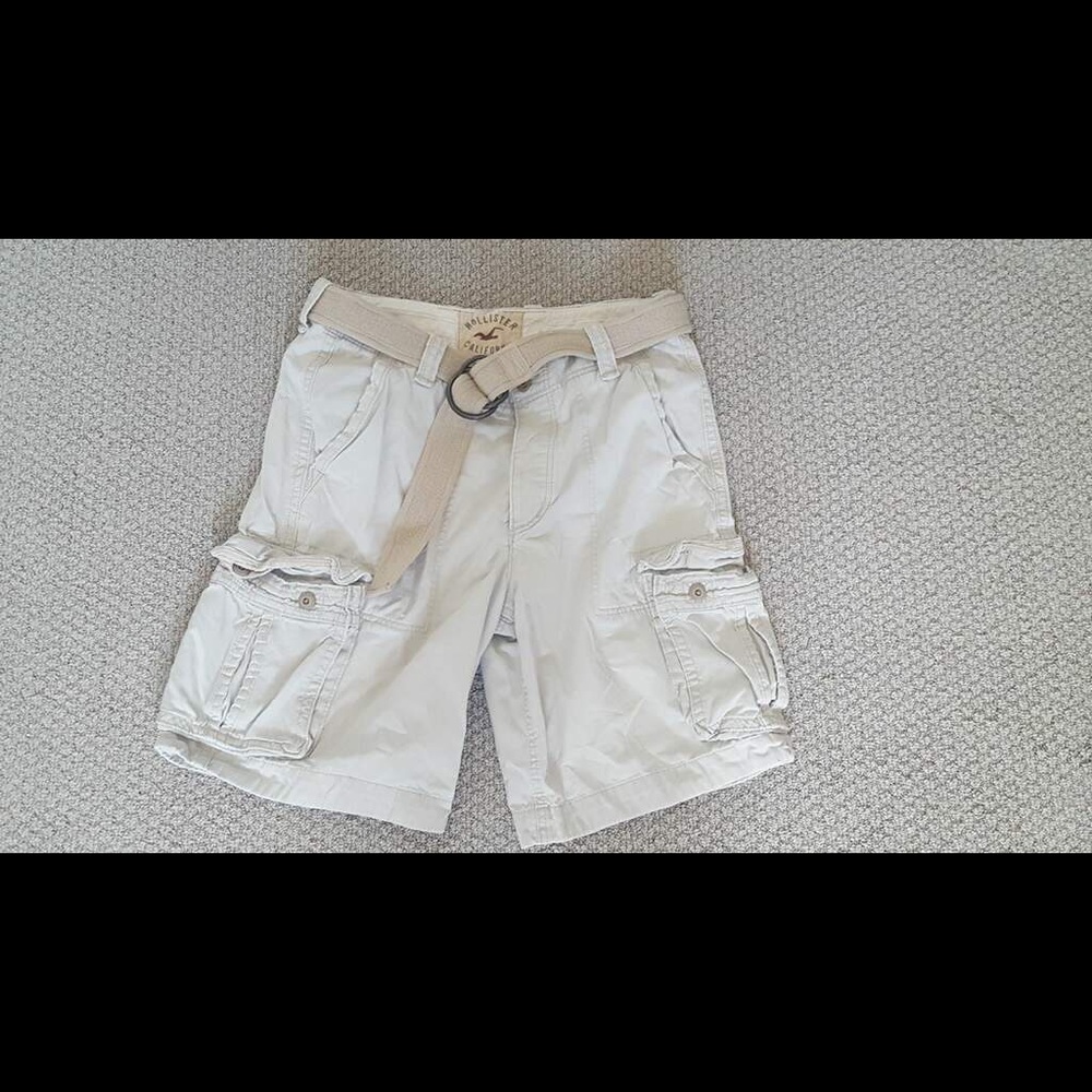 Hollister brand Khaki cargo shorts